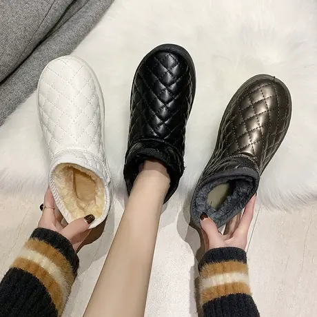 黑色防水雪地靴女皮面短筒棉靴加绒保暖2023新款冬季一脚蹬面包鞋图片