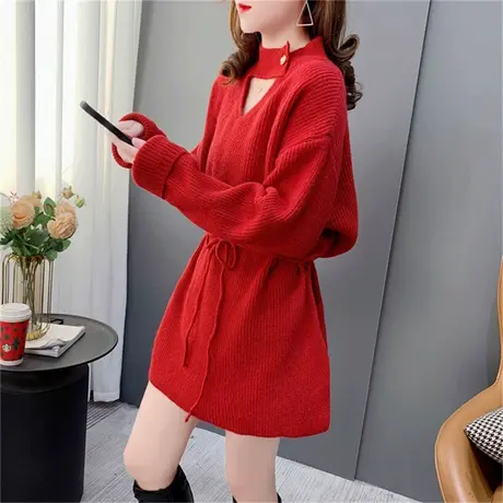 宽松慵懒风本命年新年红色毛衣女秋冬宽松洋气V领挂脖针织打底裙图片