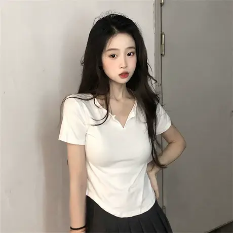 港味V领小心机正肩短袖T恤女夏季2023新款设计感短款百搭紧身上衣商品大图
