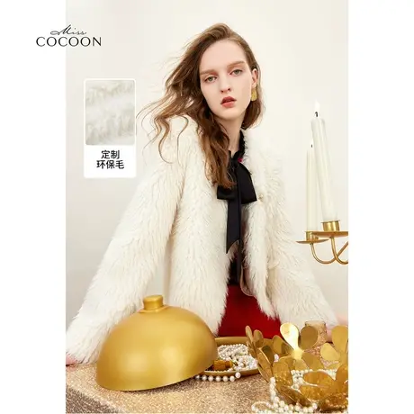 missCOCOON时尚气质长袖上衣2023冬季新女复古金属扣设计圆领皮草图片
