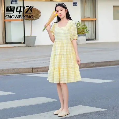 雪中飞春夏新款裙子方领系带浅黄格纹宽松轻薄短袖ins连衣裙图片
