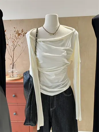 卷边一字肩上衣女设计感露肩 气质纯欲风茶里茶气别致长袖收腰t恤商品大图