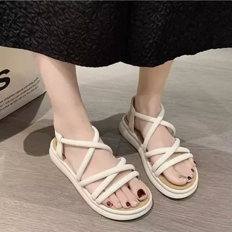 今年流行的凉鞋女款夏季2023新款网红超火平底罗马百搭不累脚爆款图片