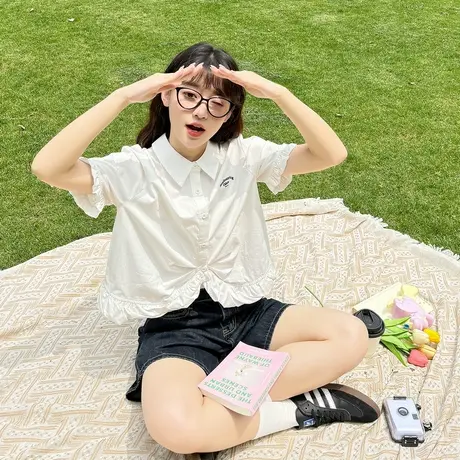 唐狮衬衫女夏季新款短袖t恤白色不规则设计感宽松衬衣学院风图片
