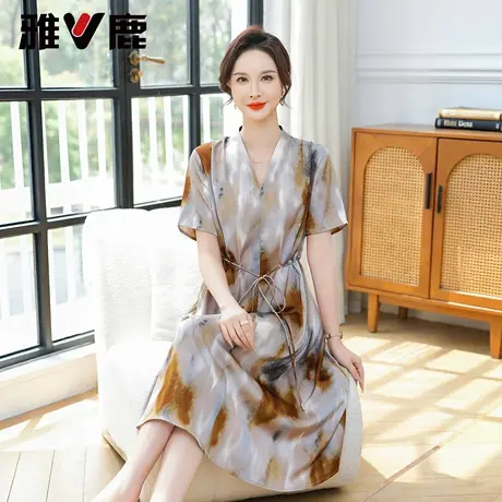 雅鹿中老年夏天轻薄连衣裙妈妈装2025新款端庄优雅收腰垂感长裙子图片