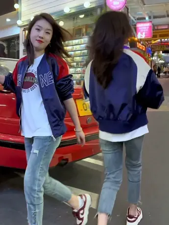 2023春季新款字母重工刺绣红蓝撞色拼接时尚休闲棒球服外套夹克女图片