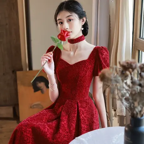 法式蕾丝敬酒服新娘2023新款夏季高端小个子公主红色礼服订婚回门图片