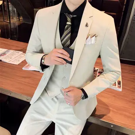 西服套装男士西装三件套休闲商务正装修身结婚新郎礼服浅蓝西装男图片