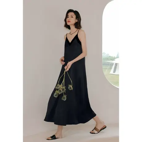 弥古黑色吊带裙缎面连衣裙礼服法式长裙女夏季裙子海边度假沙滩裙图片