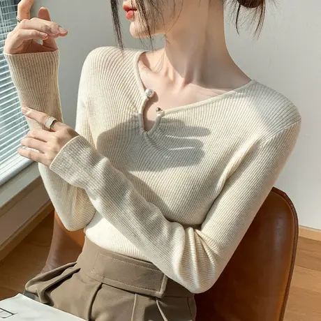 韩版V领珍珠扣长袖针织打底衫女早秋修身显瘦内搭螺纹设计感上衣商品大图