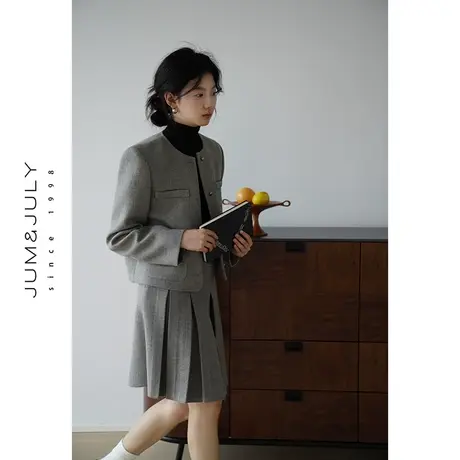 嘉茱莉2023秋季新款短西装外套女小个子短款西服套装设计感小众图片