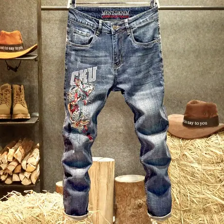 2025新款重工刺绣牛仔裤男修身直筒裤春季时尚鲤鱼绣花潮牌长裤子图片