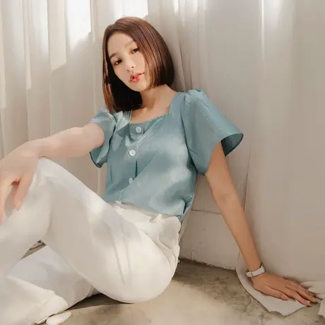 桔熊夏季通勤气质纯色暗纹荷叶短袖露锁骨方领上衣女大码AB17206商品大图