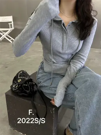 十三行早春季2022新款时尚连帽T恤女小众纯欲风修身显瘦打底上衣图片