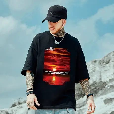 国潮原创夏季新品晚霞印花短袖宽松休闲大码五分袖潮牌ins情侣t恤图片