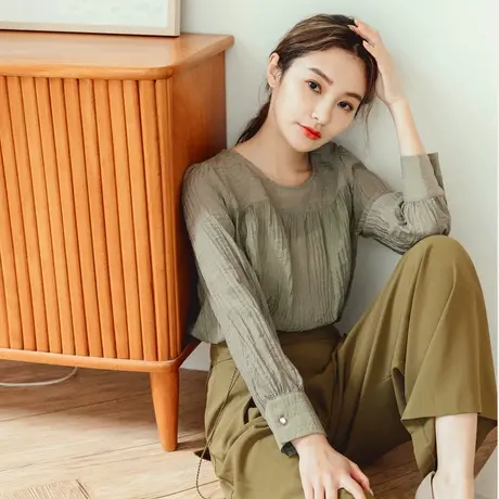 桔熊秋季复古小衫微透立体暗纹抓皱舒适长袖上衣大码AB15998图片