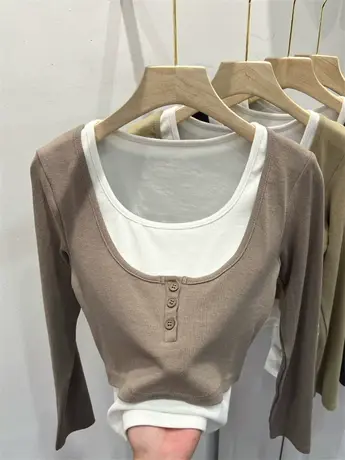 韩版圆领长袖百搭假两件T恤女2023年早秋新款上衣螺纹短款打底衫图片