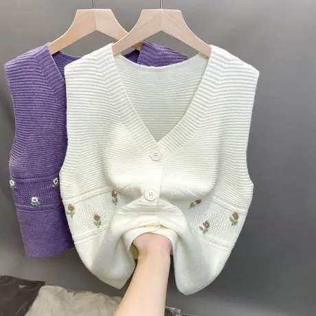 2023年新款早秋新款无袖V领外搭上衣女洋气单排刺绣针织衫女马甲商品大图