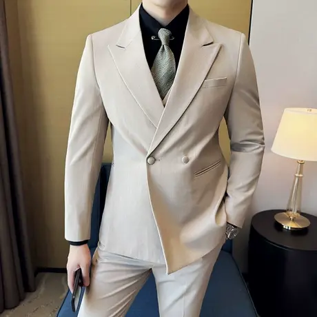 加宽戗驳领双排扣侧开衩西服男老钱风通勤西装新郎结婚礼服三件套图片