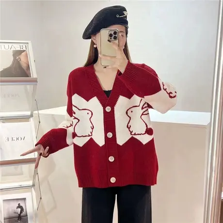 红色兔子毛衣针织开衫女春款2023新款爆款短外套小个子上衣女装图片