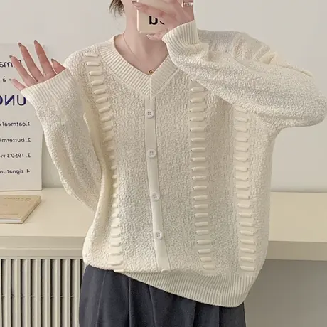 春装2024新款早春v领针织衫毛衣外套女春秋穿搭别致绝美宽松上衣图片