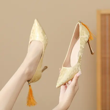 高跟鞋女2024年新款秋冬性感尖头法式少女气质配裙子名媛细跟单鞋图片