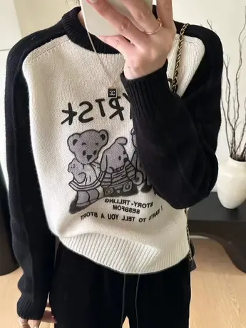 欧洲站2023秋冬新款欧货减龄卡通小熊撞色全羊毛针织衫软糯毛衣女图片