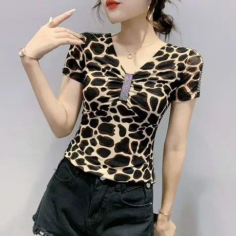 女装2023新款潮性感豹纹V领T恤女短袖夏时尚烫钻上衣网纱拼接小衫商品大图