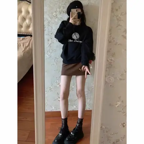 美式复古黑色字母印花短款卫衣女2025早秋季宽松圆领套头长袖上衣商品大图