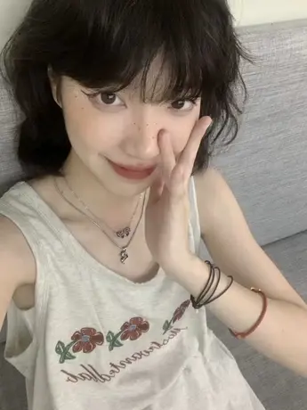纯棉港风吊带坎肩背心无袖t恤女夏季设计感小众外穿宽松挂脖上衣商品大图