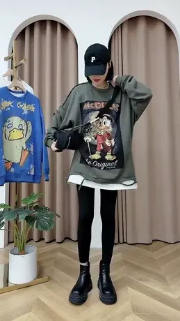 欧货正版早春新款棉质宽松上衣中长大版破烂拼接假两件卡通卫衣女商品大图