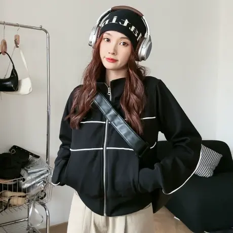 尔给休闲初秋女装小众黑色美式小个子短款外套女2023新款百搭上衣商品大图