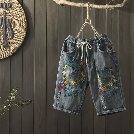 枫谜2019年夏季 文艺复古 刺绣花朵大码牛仔五分裤女破洞牛仔中裤图片