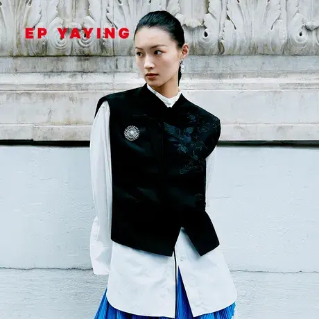 EP雅莹女装 新中式绵羊毛国风交襟盘扣马甲 2023秋装新款1002A图片