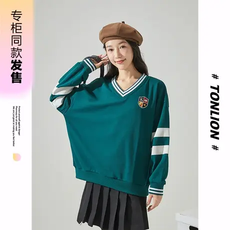 【商场同款】唐狮冬季新款卫衣女时尚特色左胸徽章V领套头上衣图片