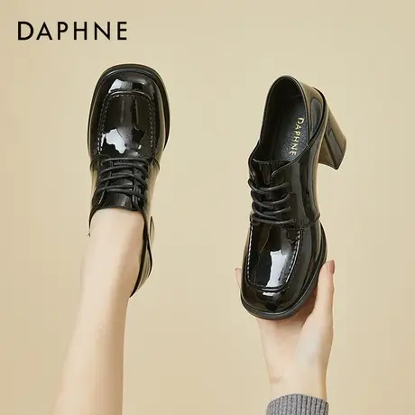 达芙妮粗跟小皮鞋女2022新款漆面单鞋女黑色复古方头百搭高跟鞋图片