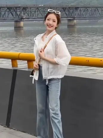 防晒衣女薄款夏季2023新款休闲百搭宽松轻薄透气短款上衣开衫外套图片