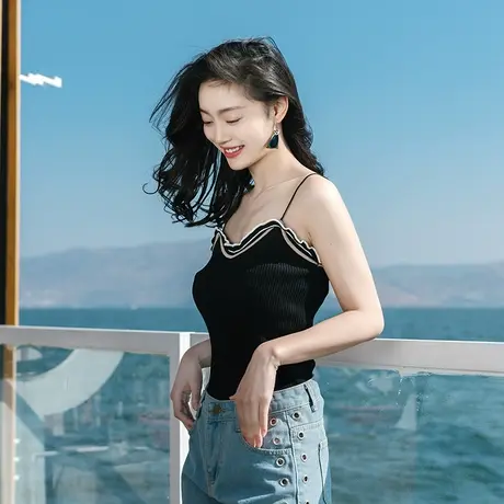 西子美丽心情2023春夏新款女装纯色修身显瘦V领百搭打底吊带背心商品大图