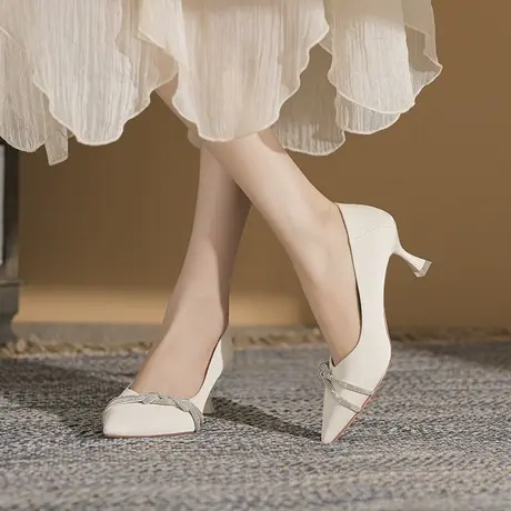 尖头女神范高跟鞋女细跟2024春夏季新款法式性感水钻浅口职业单鞋图片