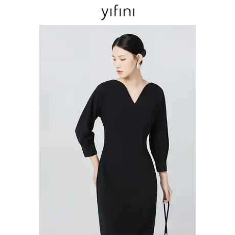 Yifini/易菲合体修身V领长袖黑色连衣裙女秋季新款中长款裙子图片