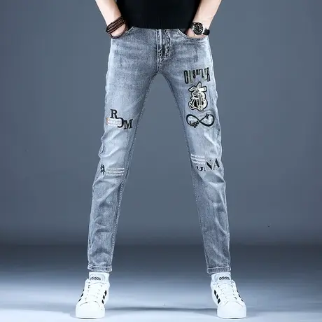男士美式新款牛仔裤子深灰时尚修身刺绣精致小脚裤2023秋款百搭裤图片