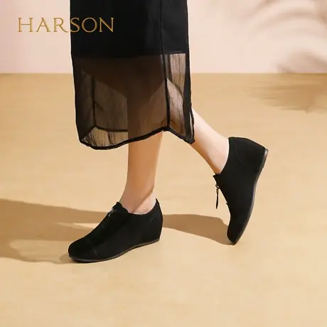 哈森黑色内增高单鞋女2025秋季新款反羊绒舒适妈妈鞋HL257141图片