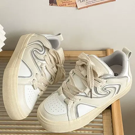 Betoo 小众设计厚底小白鞋女2023春秋季新款ins潮休闲百搭板鞋商品大图