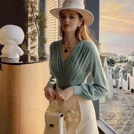 粉红大布娃娃V领针织衫女打底衫羊毛衫外穿气质收腰上衣女春季季图片