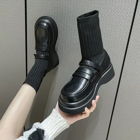 永希黑色马丁靴女秋冬新款厚底短靴英伦风乐福鞋拼接针织弹力袜靴图片