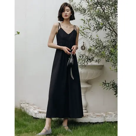 弥古黑色吊带连衣裙女高级感天丝v领法式小黑裙夏季度假长裙礼服图片