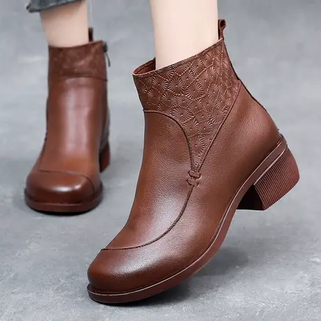 2023新款大码女短靴41一43妈妈中跟真皮女靴中年秋季粗跟复古单靴图片
