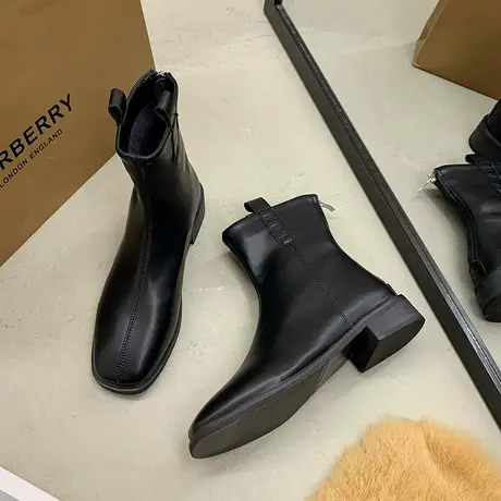 靴子女短靴2023年新款气质通勤女靴显瘦配裙子洋气网红粗跟马丁靴图片