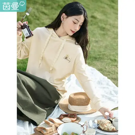 茵曼2023春女装新款田园连帽百搭宽松文艺立体花装饰套头卫衣上衣图片