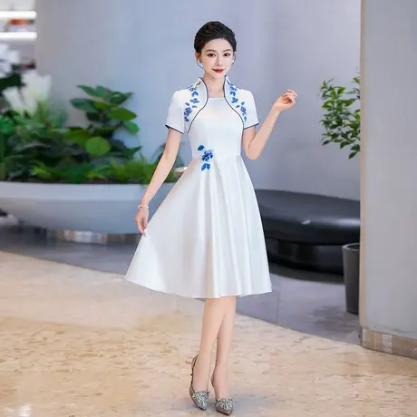 高中学生大合唱演出服礼仪小姐颁奖礼服迎宾诗歌朗诵学生比赛服装图片